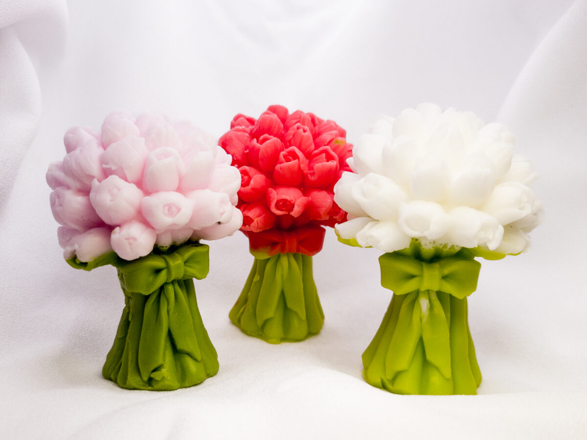 Mydło bukiecik tulipanów – ręcznie robione mydło glicerynowe w formie kwiatowego upominku handmade.