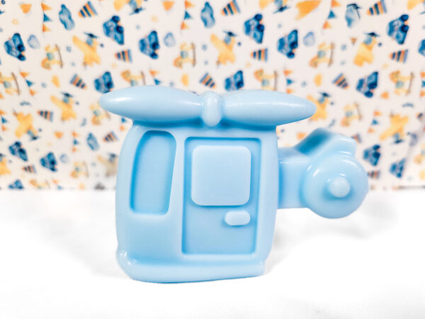 Mydełko Helikopter – jedyny śmigłowiec, który zamiast huku wirnika serwuje… pachnącą pianę!