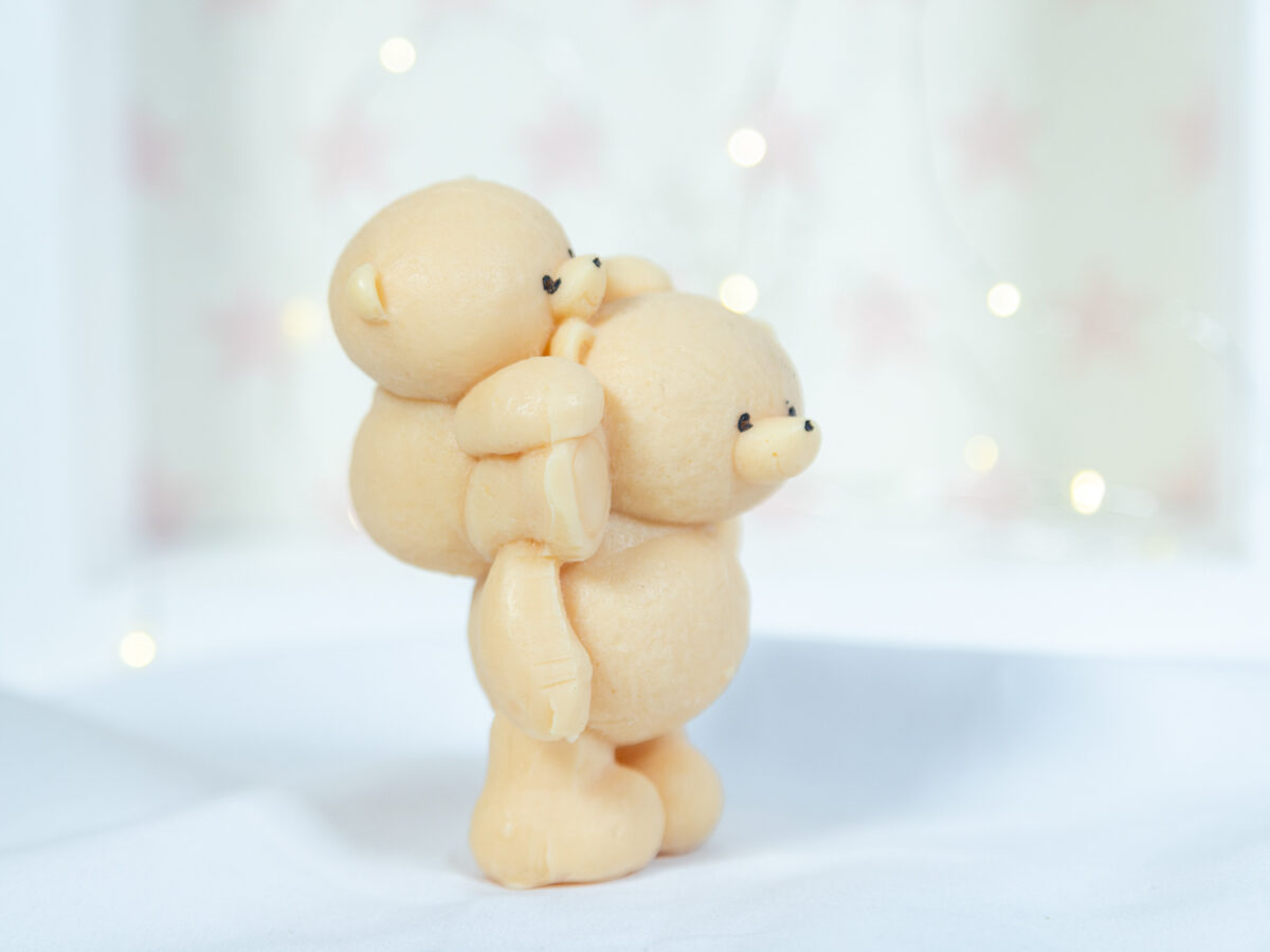 Rodzinne Misie - Maleństwo Na Plecach