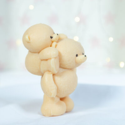 Rodzinne Misie - Maleństwo Na Plecach