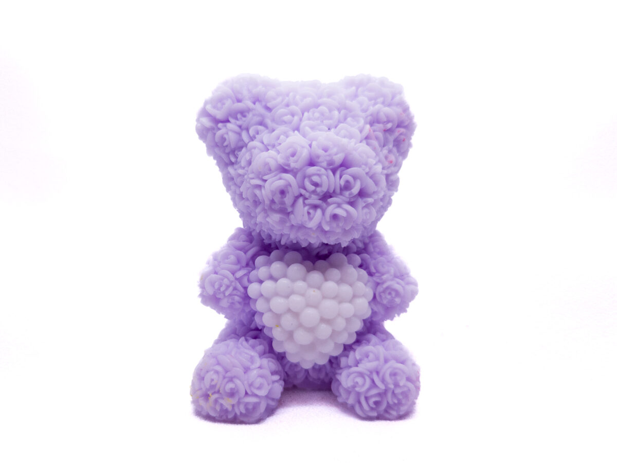 Mydlany Miś z Róż – ręcznie robione mydełko glicerynowe z sercem