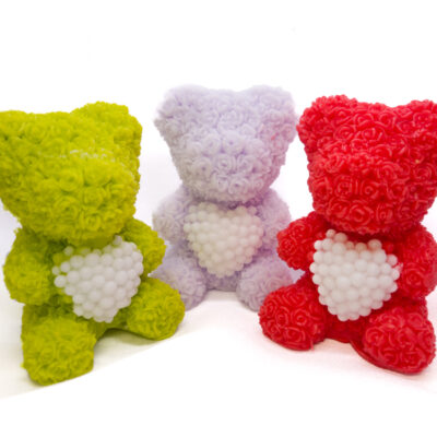 Mydlany Miś z Róż – ręcznie robione mydełko glicerynowe z sercem