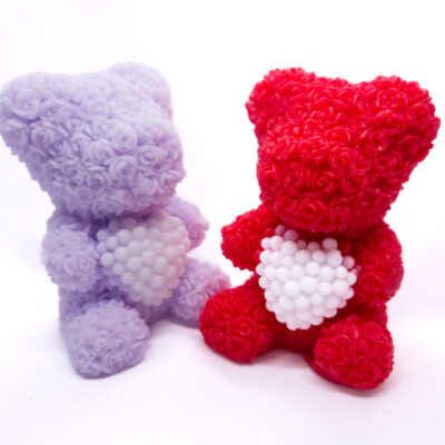 Mydlany Miś z Róż – ręcznie robione mydełko glicerynowe z sercem