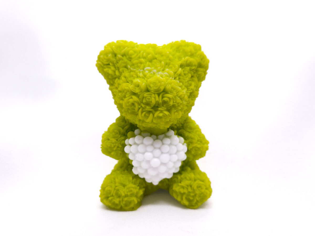 Mydlany Miś z Róż – ręcznie robione mydełko glicerynowe z sercem