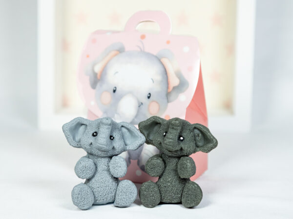 Słoń Średni (siedzący)