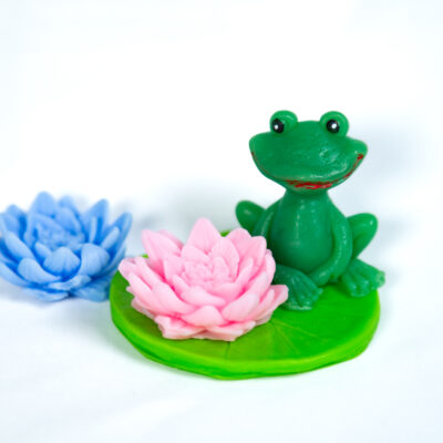 Żaba z Lilią na Liściu